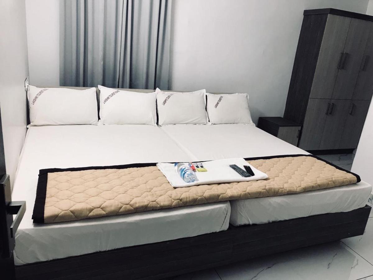 Lakshmi Tourist Home Guruvāyūr Esterno foto