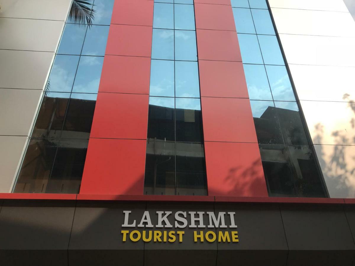 Lakshmi Tourist Home Guruvāyūr Esterno foto