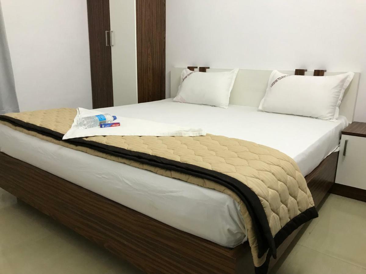 Lakshmi Tourist Home Guruvāyūr Esterno foto