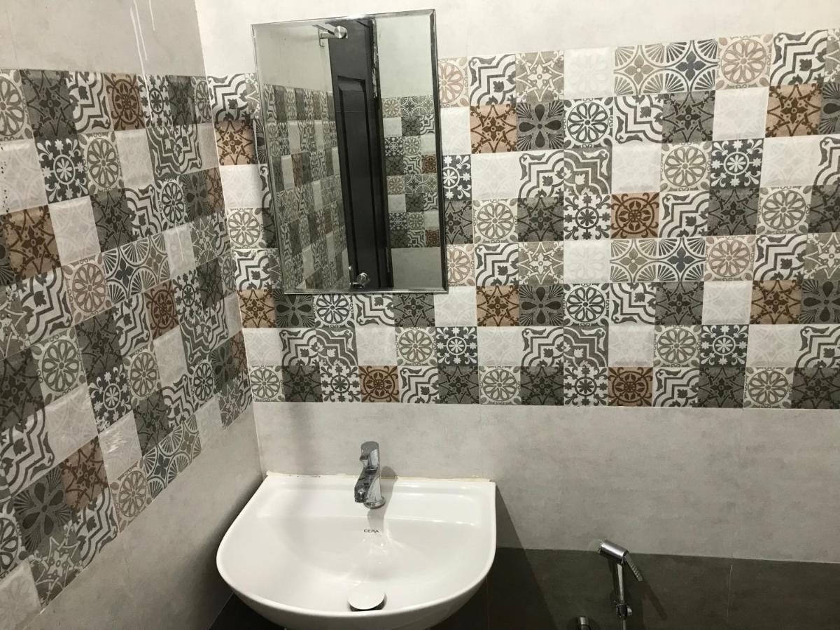 Lakshmi Tourist Home Guruvāyūr Esterno foto